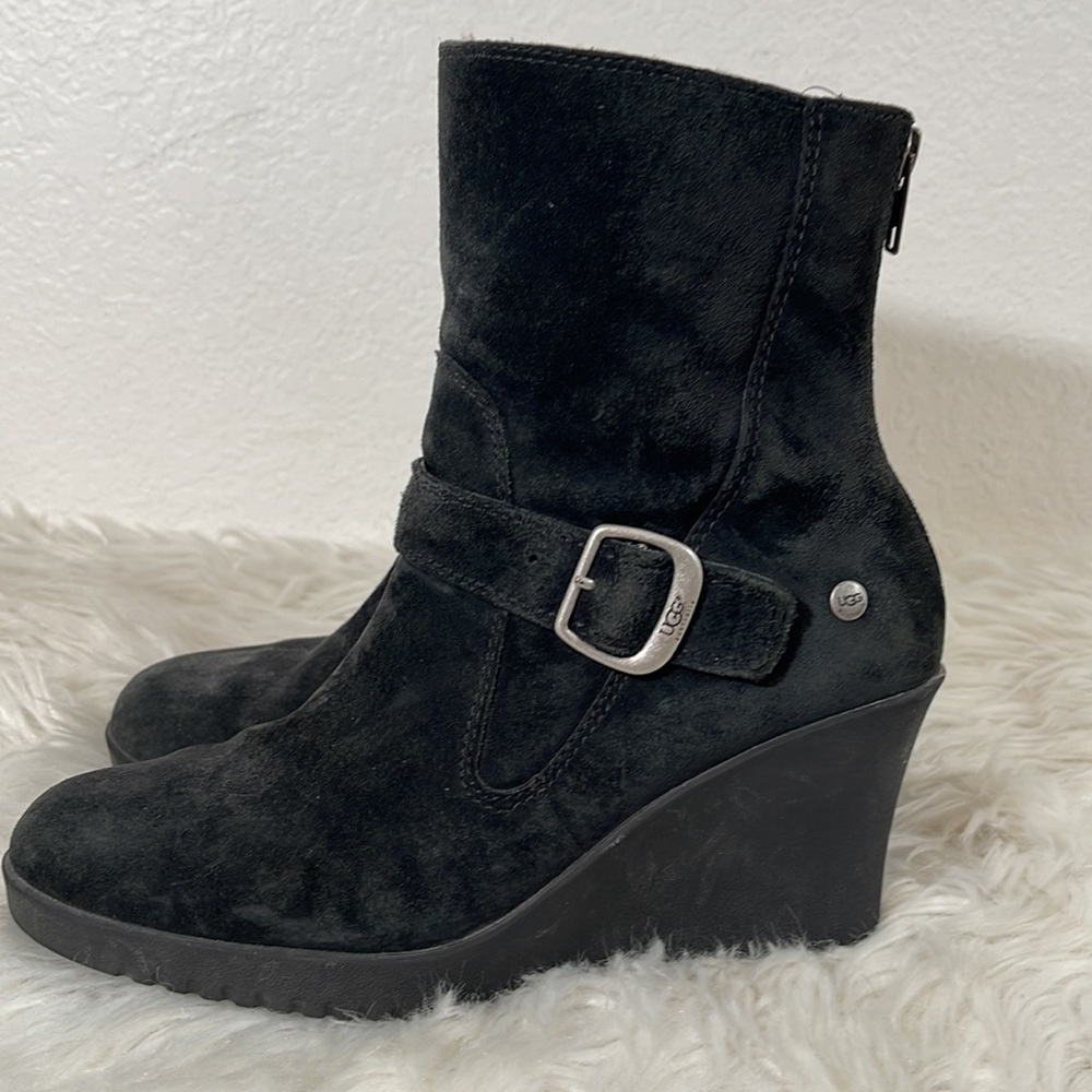 Ugg Australia Women's Black Suede Gisselle 5593 Wedge Heel Ankle Boots Size 8 - Picture 6 of 13